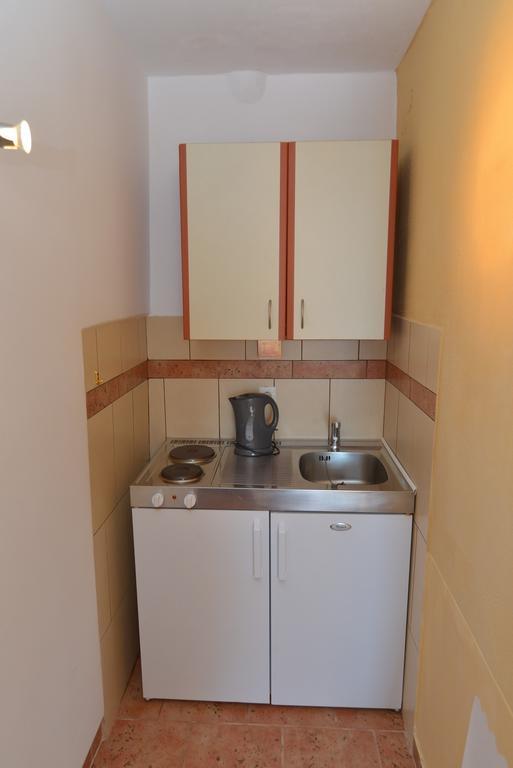 Apartments Palace Mira Mare Тиват Екстериор снимка