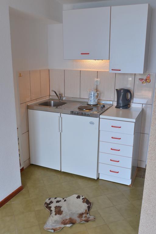 Apartments Palace Mira Mare Тиват Екстериор снимка