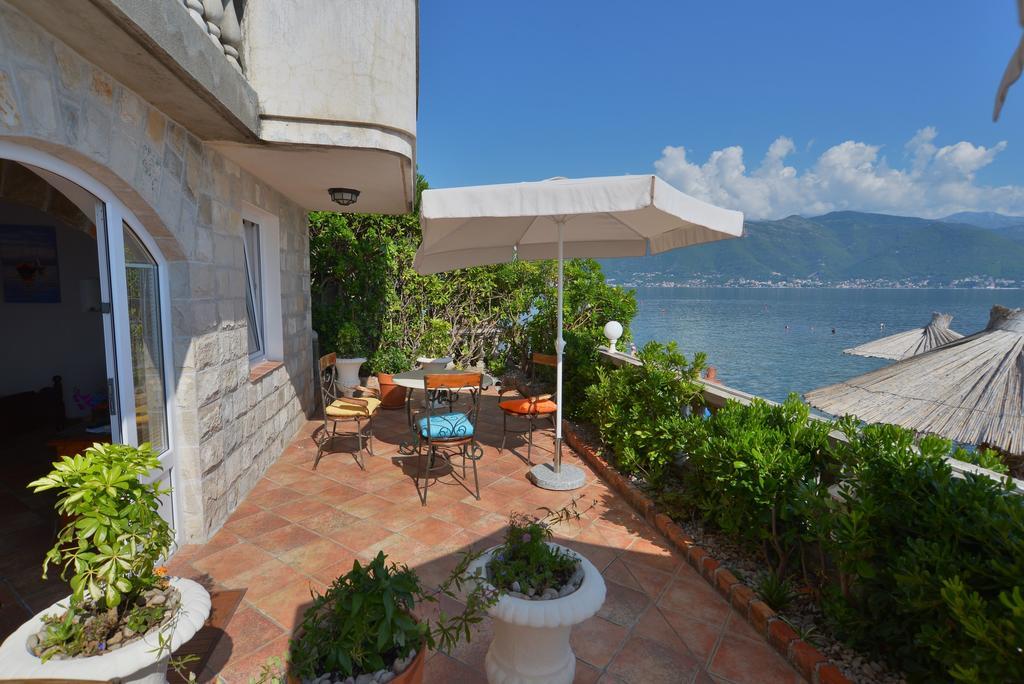 Apartments Palace Mira Mare Тиват Стая снимка