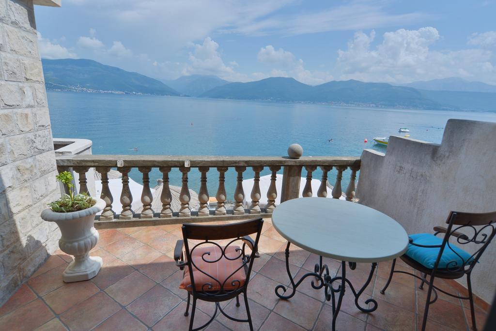 Apartments Palace Mira Mare Тиват Стая снимка